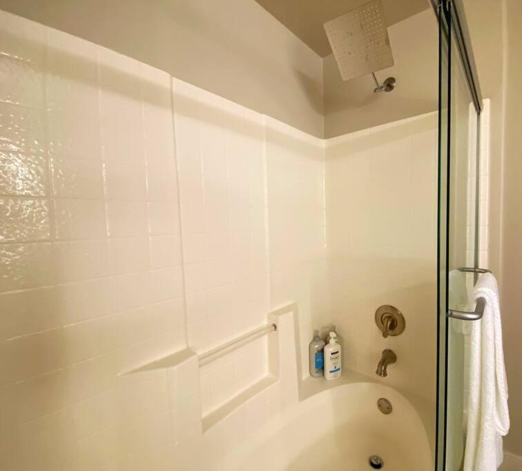 1 Bedroom Xl With King Bed, Garden View, Parking Included