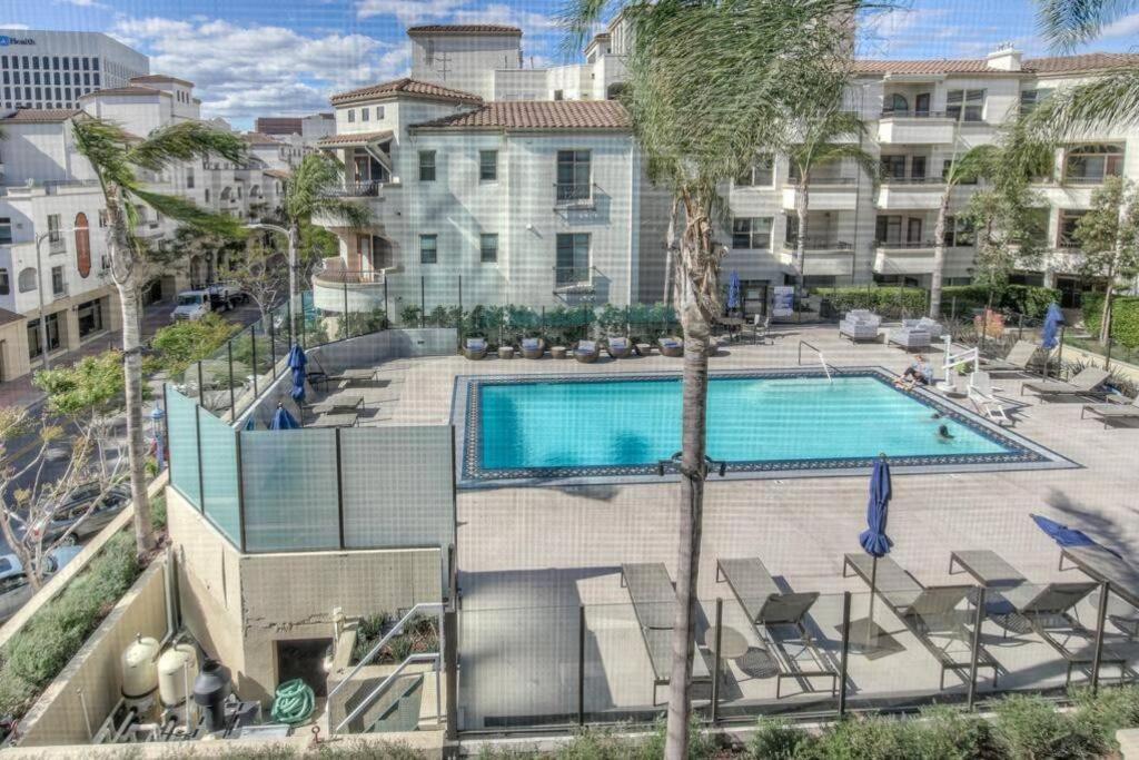 1 Bedroom Xl With King Bed, Garden View, Parking Included * Los Angeles