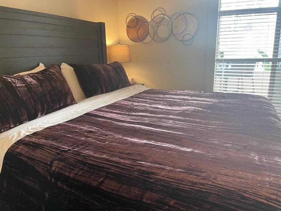 Aparthotel 1 Bedroom Xl With King Bed, Garden View, Parking Included Los Angeles